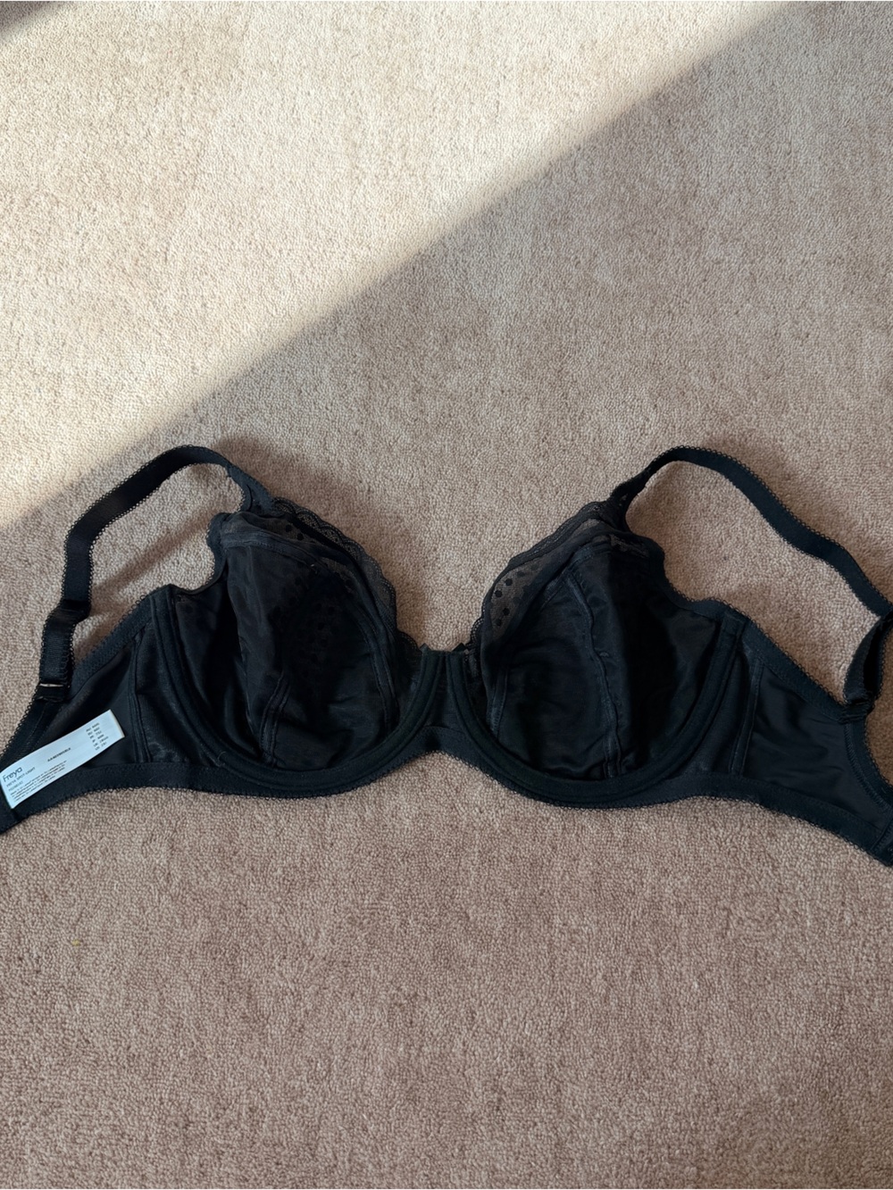 Freya Spot-Light plunge in black (28GG 🇬🇧 | 28J 🇺🇸)